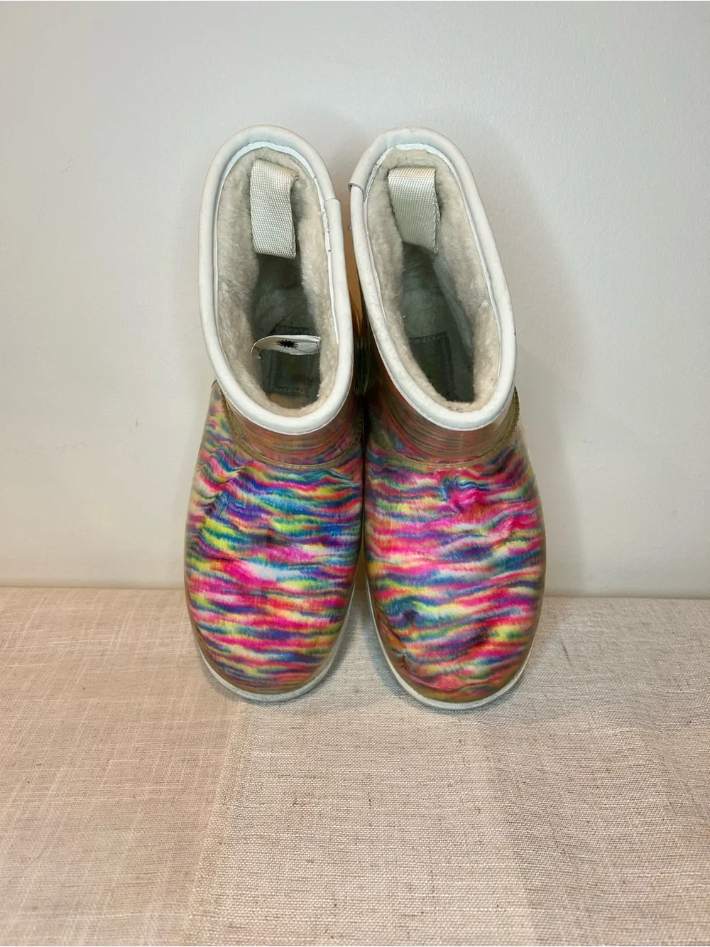 UGG clear Rainbow Tie-Dye Short Boot - Pink Multi